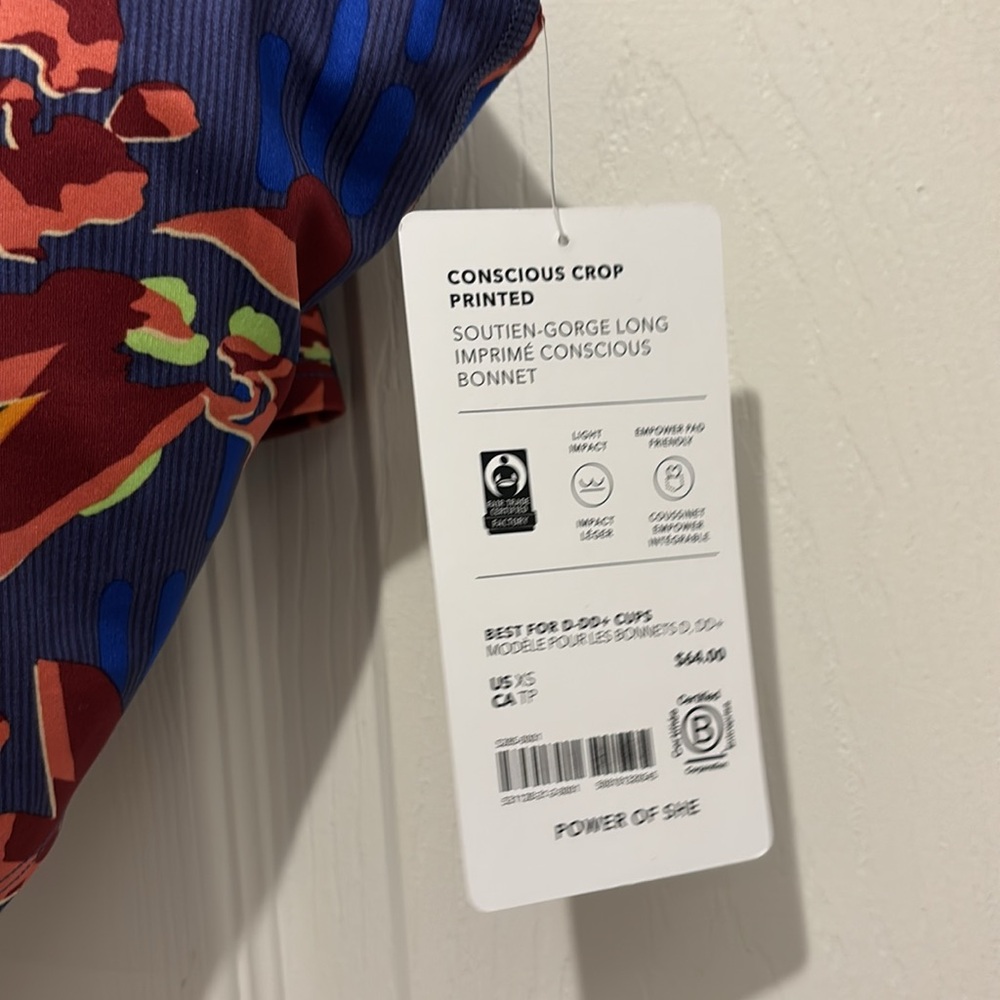 ‼️NWT‼️ Athleta conscious crop printed - Picture 2 of 4